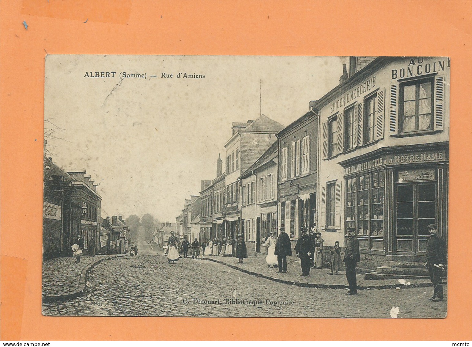 CPA  Décollée  - Albert  - ( Somme) - Rue D'Amiens - Albert