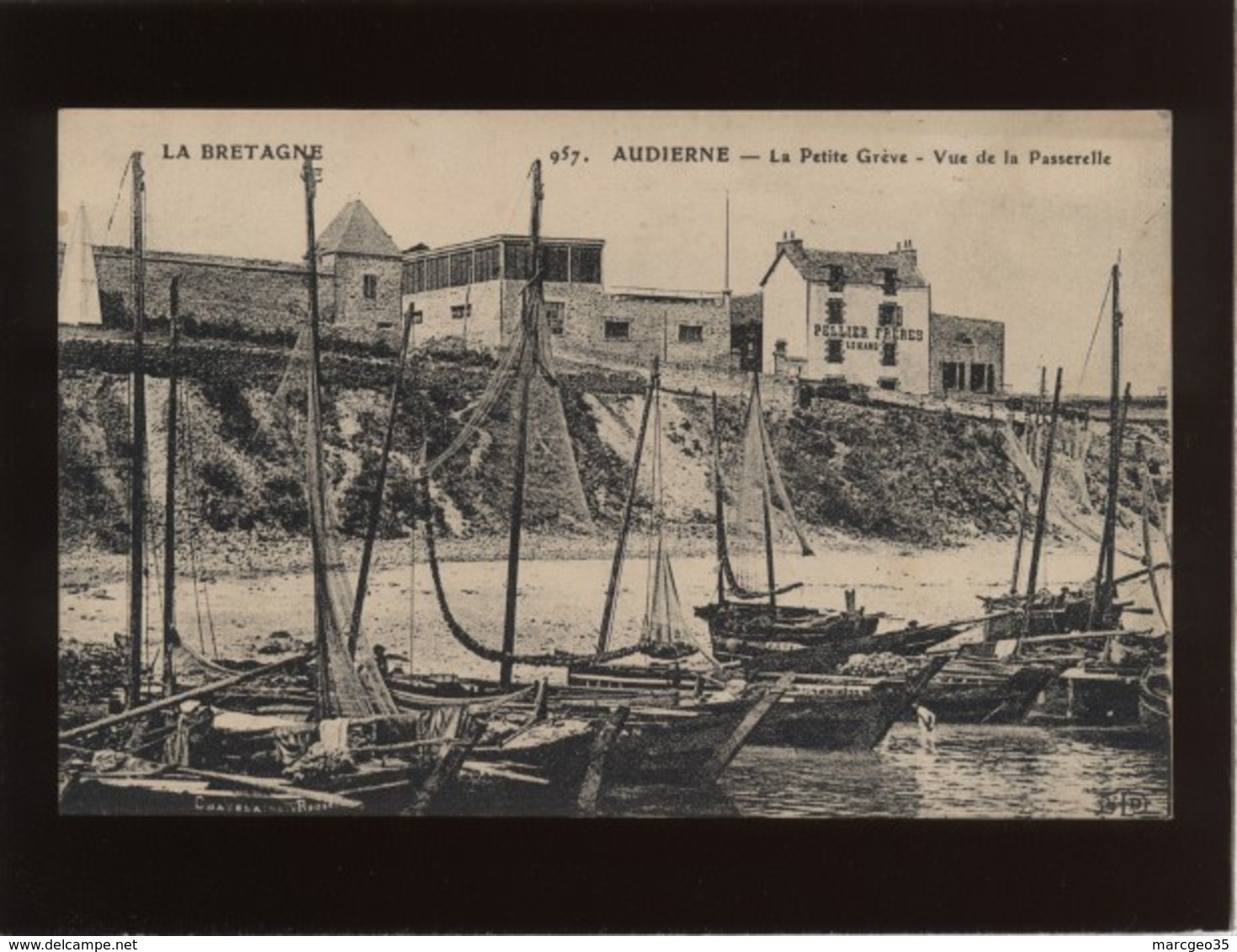 29 Audierne La Petite Grève Vue De La Passerelle édit. ELD N° 957 Bateaux De Pêche  , Rare - Audierne