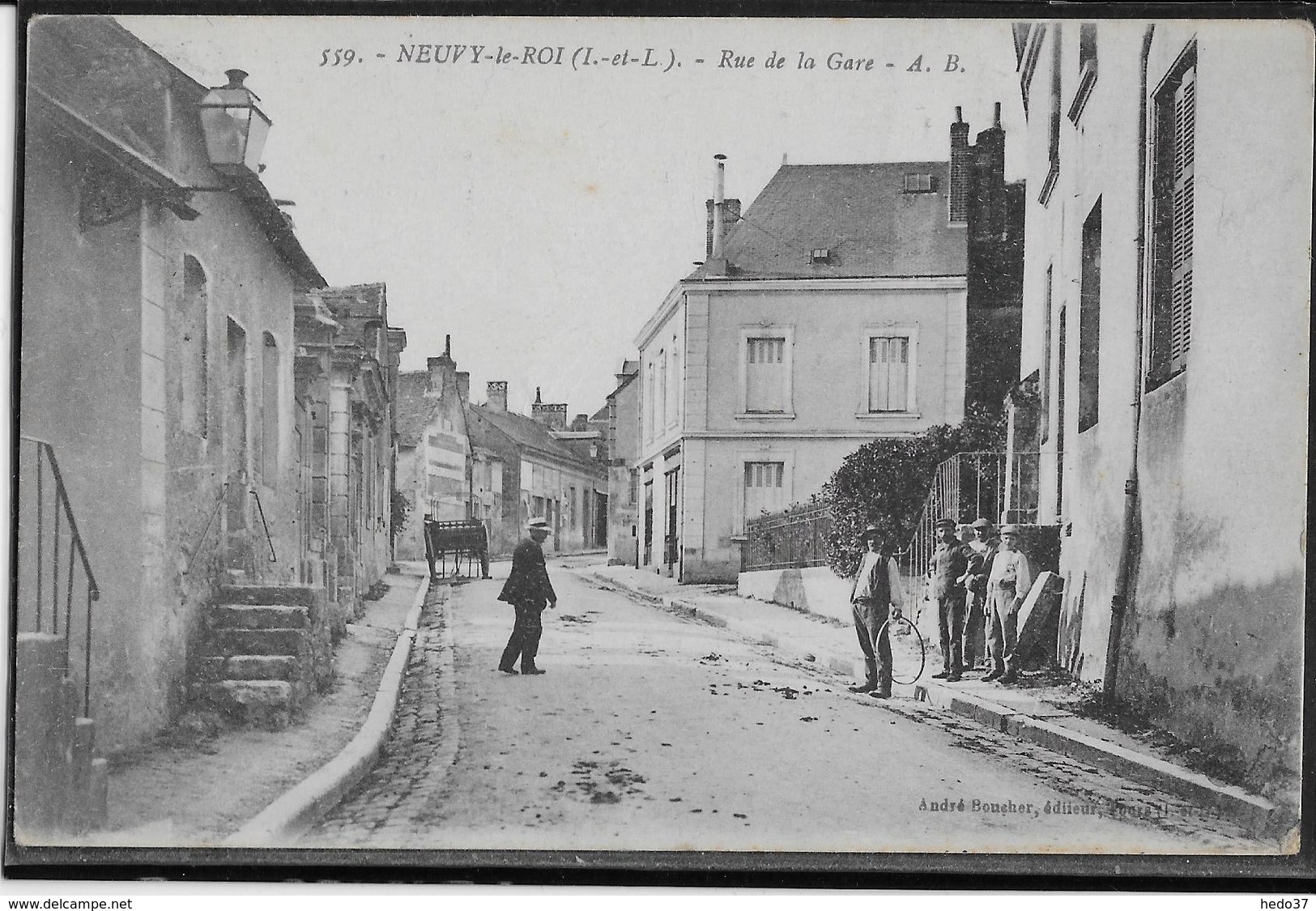 Neuvy Le Roi - Rue De La Gare - Neuvy-le-Roi