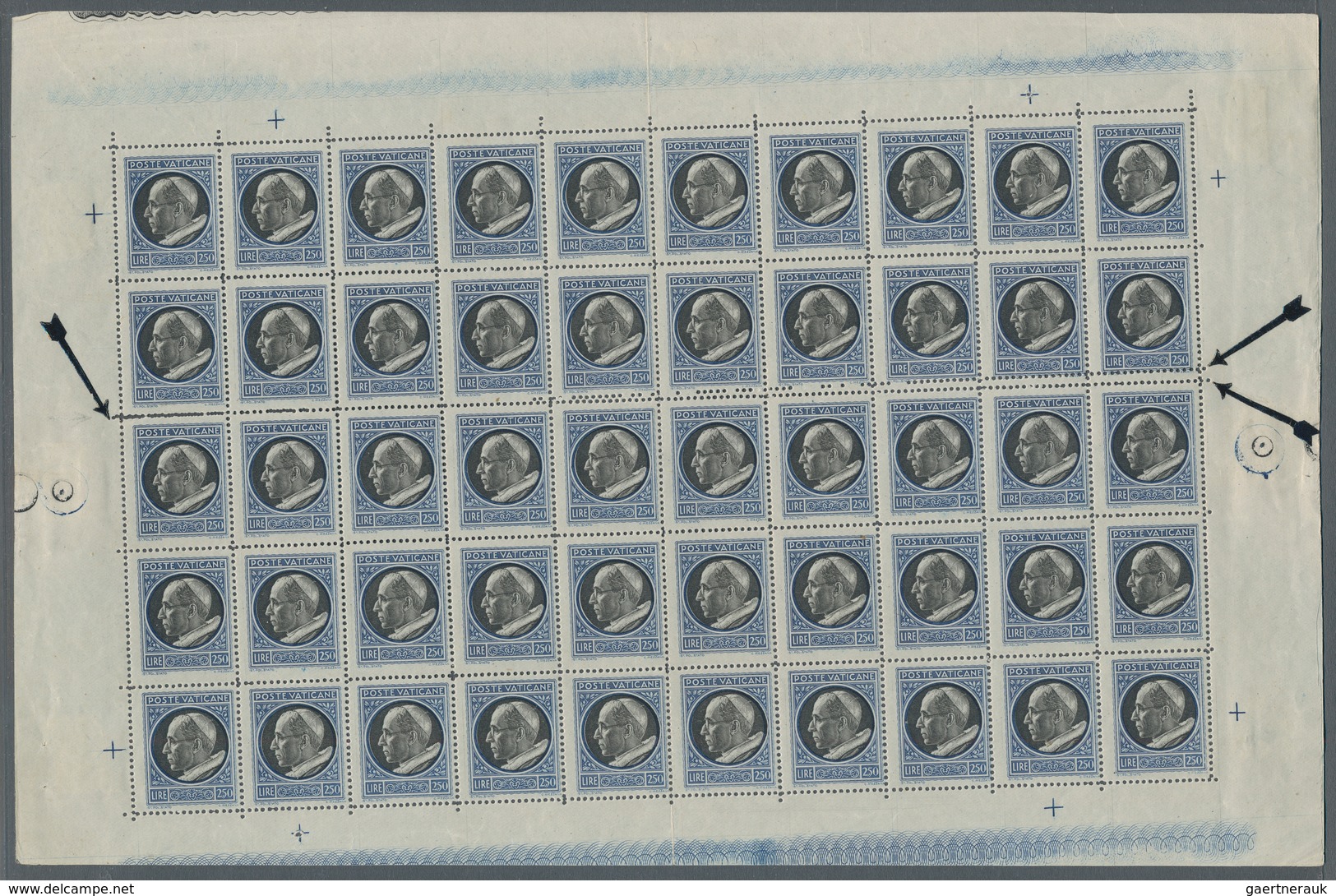 Vatikan: 1945, 2,50 Lire Blue/black, Complete Sheet Of 50 Stamps With Double Horizontal Perforation - Ungebraucht