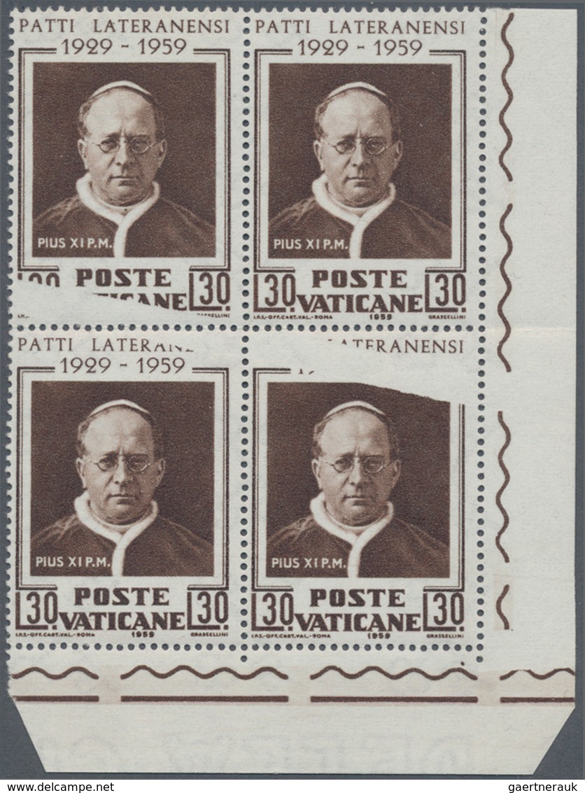 Vatikan: 1959, 30 L Brown "Lateran Convenants", Block Of 4 From Lower Right Sheet Corner, 3 Stamps A - Unused Stamps