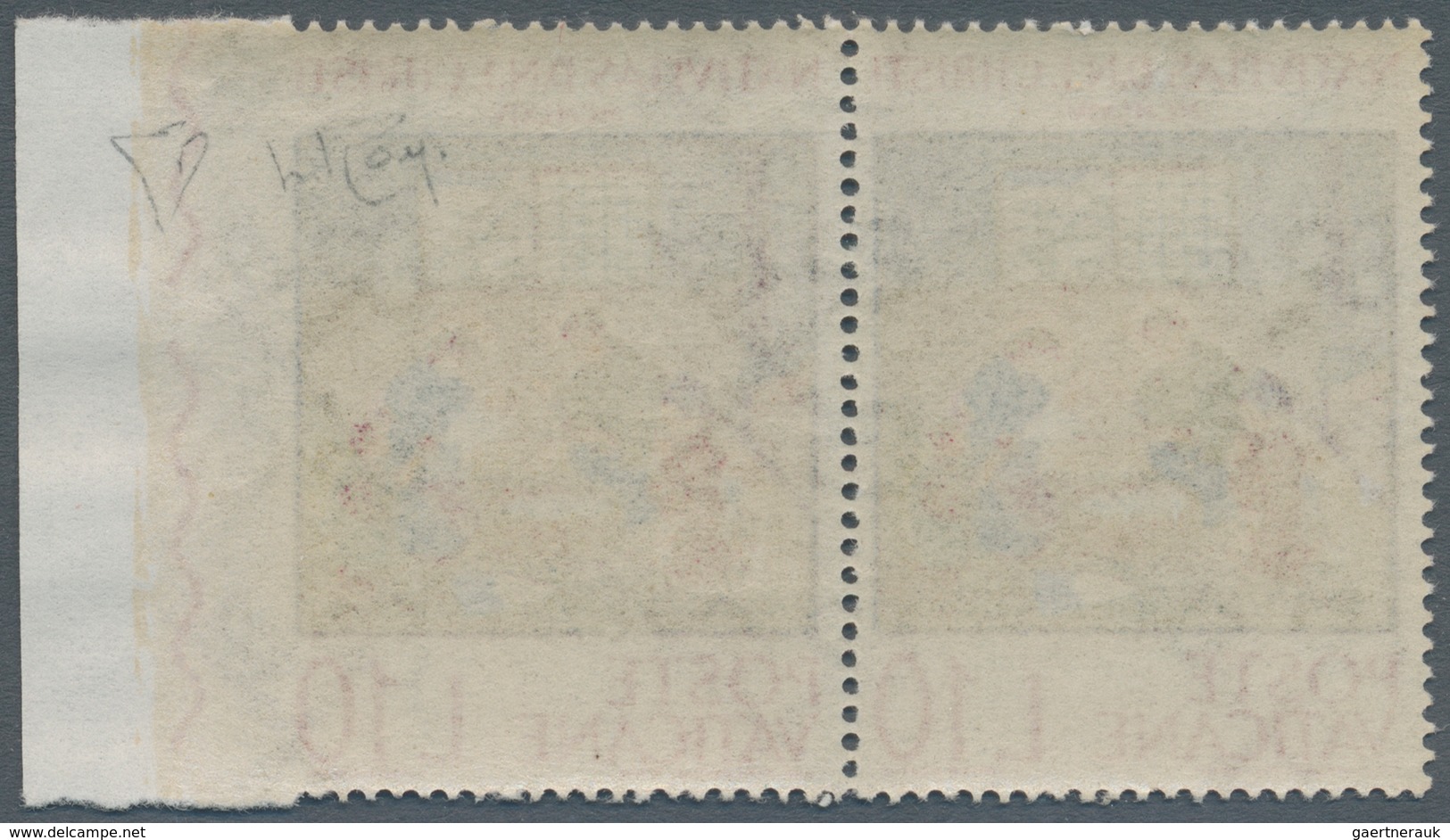 Vatikan: 1964, 10 L "Christmas", Horizontal Pair, Right Stamp With Imperforated Margin At Right. VF - Unused Stamps