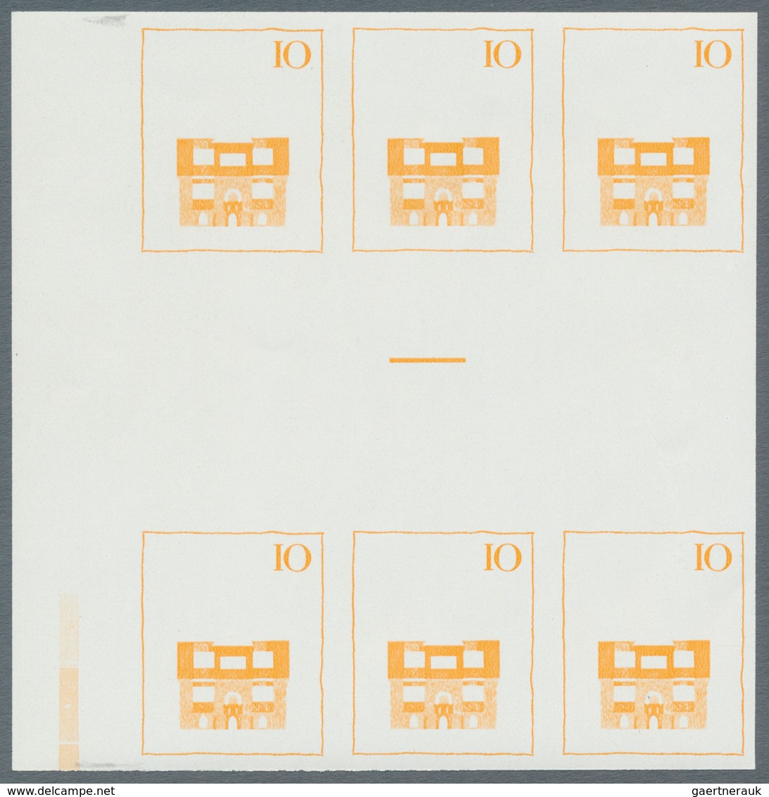 DDR: 1968, 10 Pfg. Wernigerode im geschnittenen 6-er-Block, zwei davon mit Druckvermerk. Vier postfr