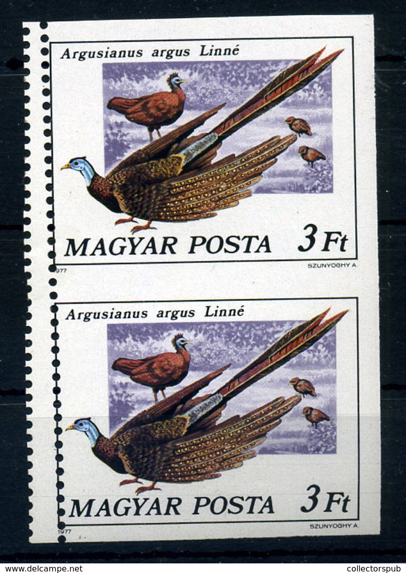 1977. Pávák 3ft Vágott Pár, Bal Oldalon Kettős Fogazással!!  /  Peacocks 3 Ft Cut Pair Double Perforation On Left - Unused Stamps