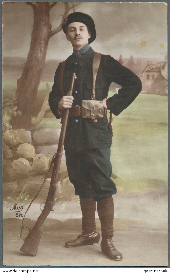 Ansichtskarten: Motive / Thematics: 1. WELTKRIEG, Französische Sammlung Mit Soldaten, Liebespaaren ( - Autres & Non Classés