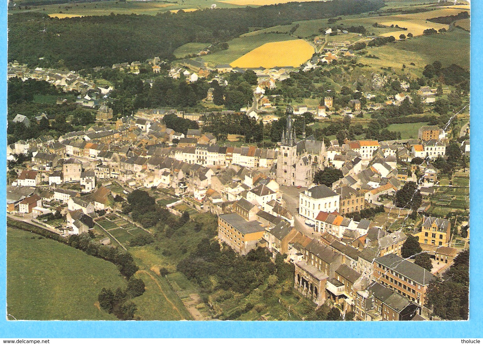 Walcourt-Vue Aérienne Sur La Ville-La Basilique Saint-Materne Et La Place-écrite En1979 - Walcourt