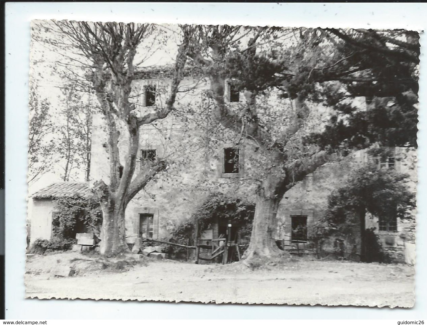 Avignon,quartier Et Vieux Moulin De Notre Dame De St Ruf 2 - Avignon