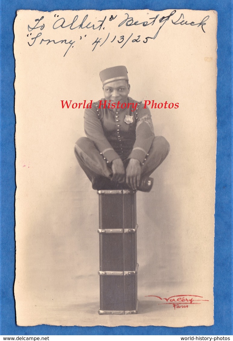 CPA Photo - PARIS - Portrait & Autographe SONNY Artiste Afro Américain ? Valise - 1925 Cabaret Moulin Rouge Walery Noir - Cabarets