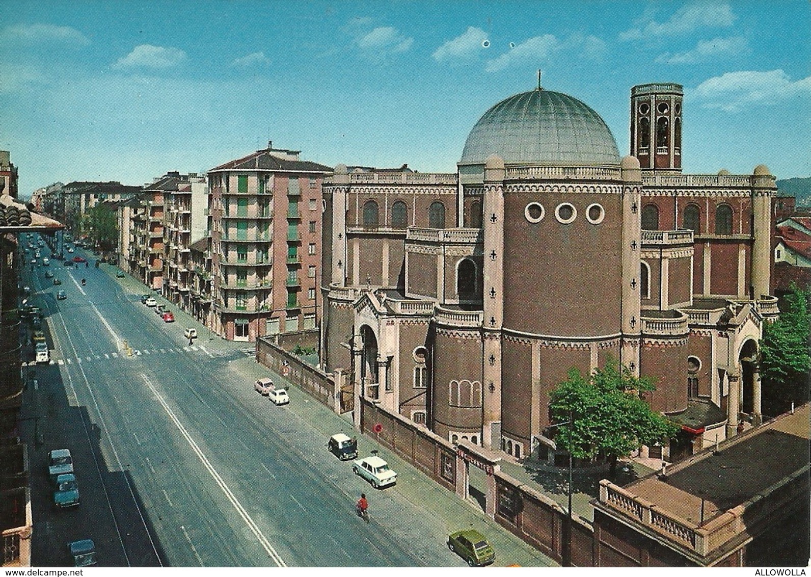 2448 " TORINO-CORSO G. CESARE - CHIESA B.V. MARIA REGINA PACIS -VETTURE ANNI '70 " CART. POST.ORIG. NON SPEDITA - Churches