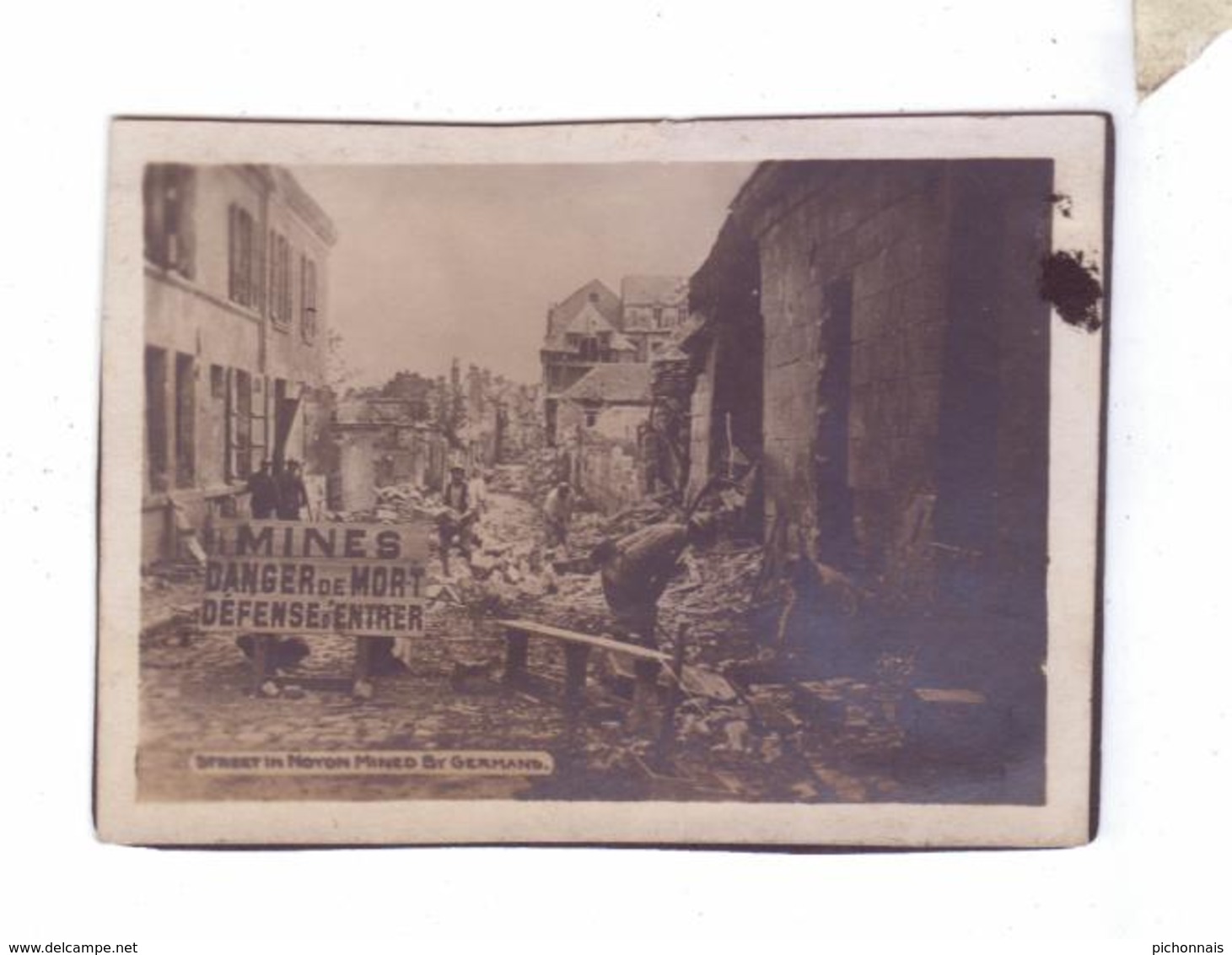 GUERRE 14 18 Ww1 Petite Carte Photo Rues De Noyon Mines - Andernach