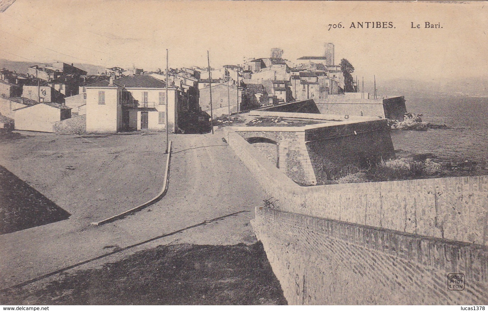 06 / ANTIBES / LE BARI - Antibes - Vieille Ville