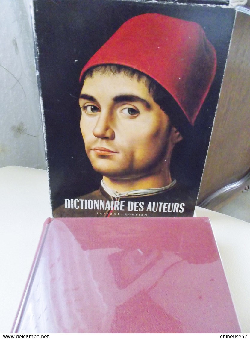 2 Dictionnaires Biographiques Des Auteurs  De Tous Les Temps Et Pays éditions De 1956 Laffont-Bompiani - Dictionnaires