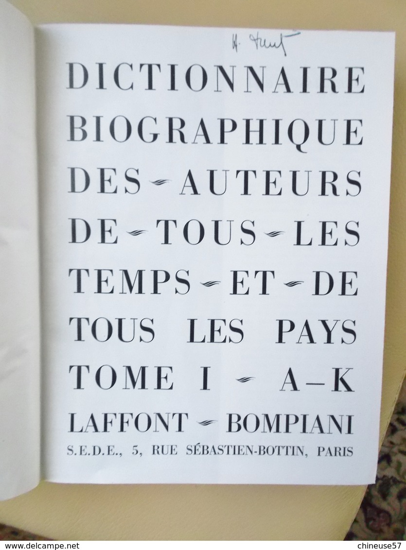 2 Dictionnaires Biographiques Des Auteurs  De Tous Les Temps Et Pays éditions De 1956 Laffont-Bompiani - Diccionarios