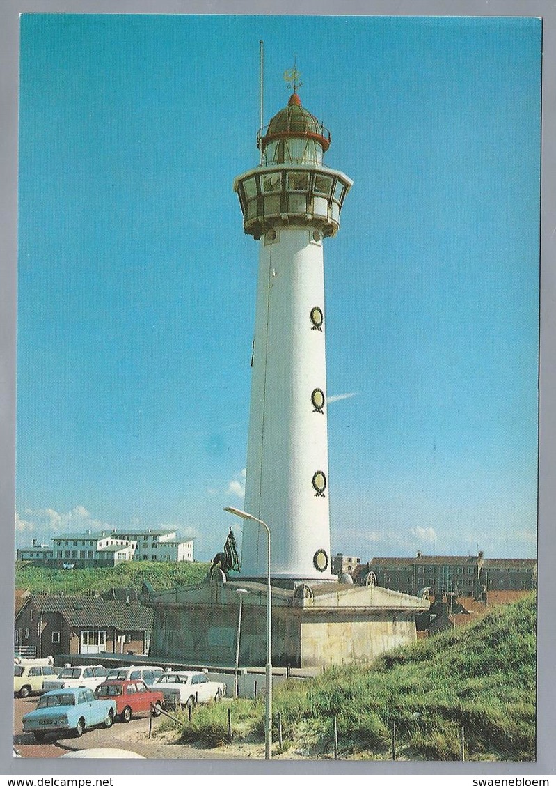 NL.- EGMOND Aan ZEE. Vuurtoren J.C.J. Van Speyk. Old Cars. - Egmond Aan Zee