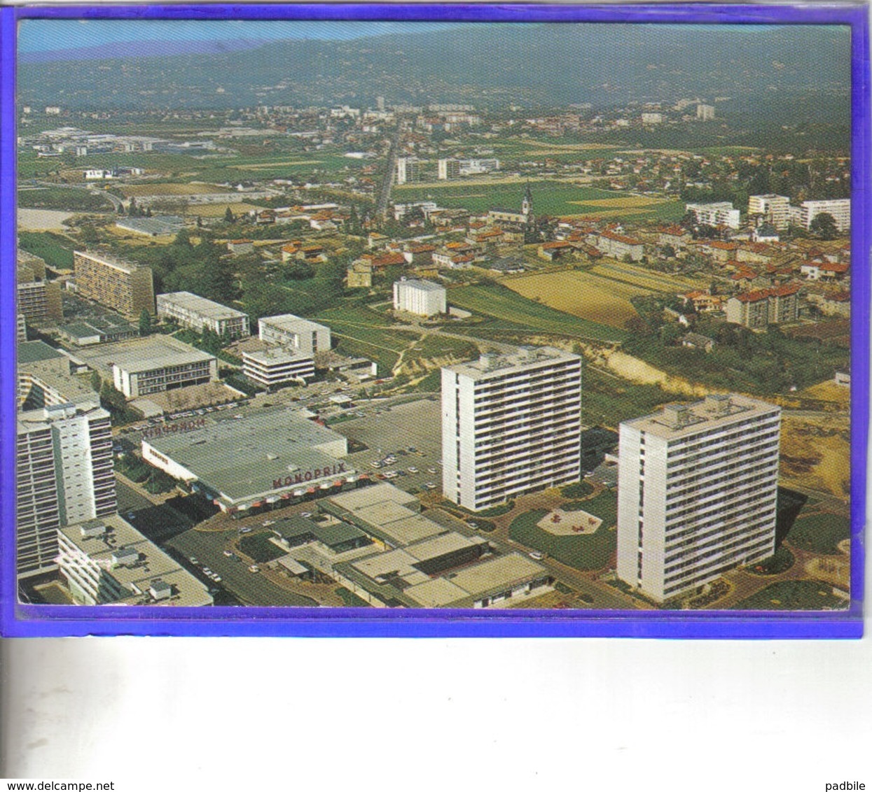 Carte Postale 69. Rilleux-le-Pape  Le Monoprix Et Les HLM Vue D'avion  Très Beau Plan - Rillieux La Pape