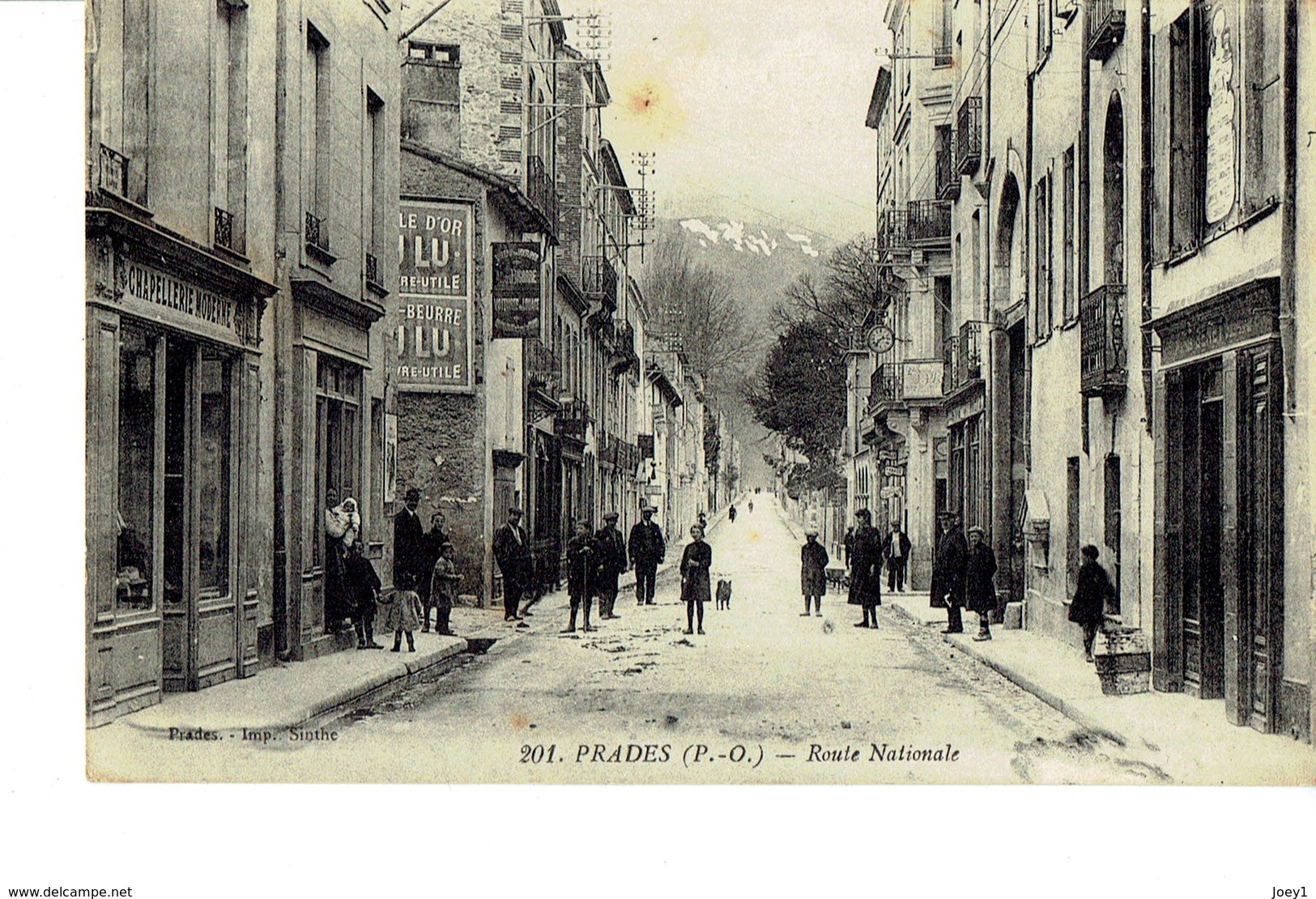 Cpa Prade,Route Nationale, Très Animée,rare,non écrite,imprimeur Sinthe. - Prades