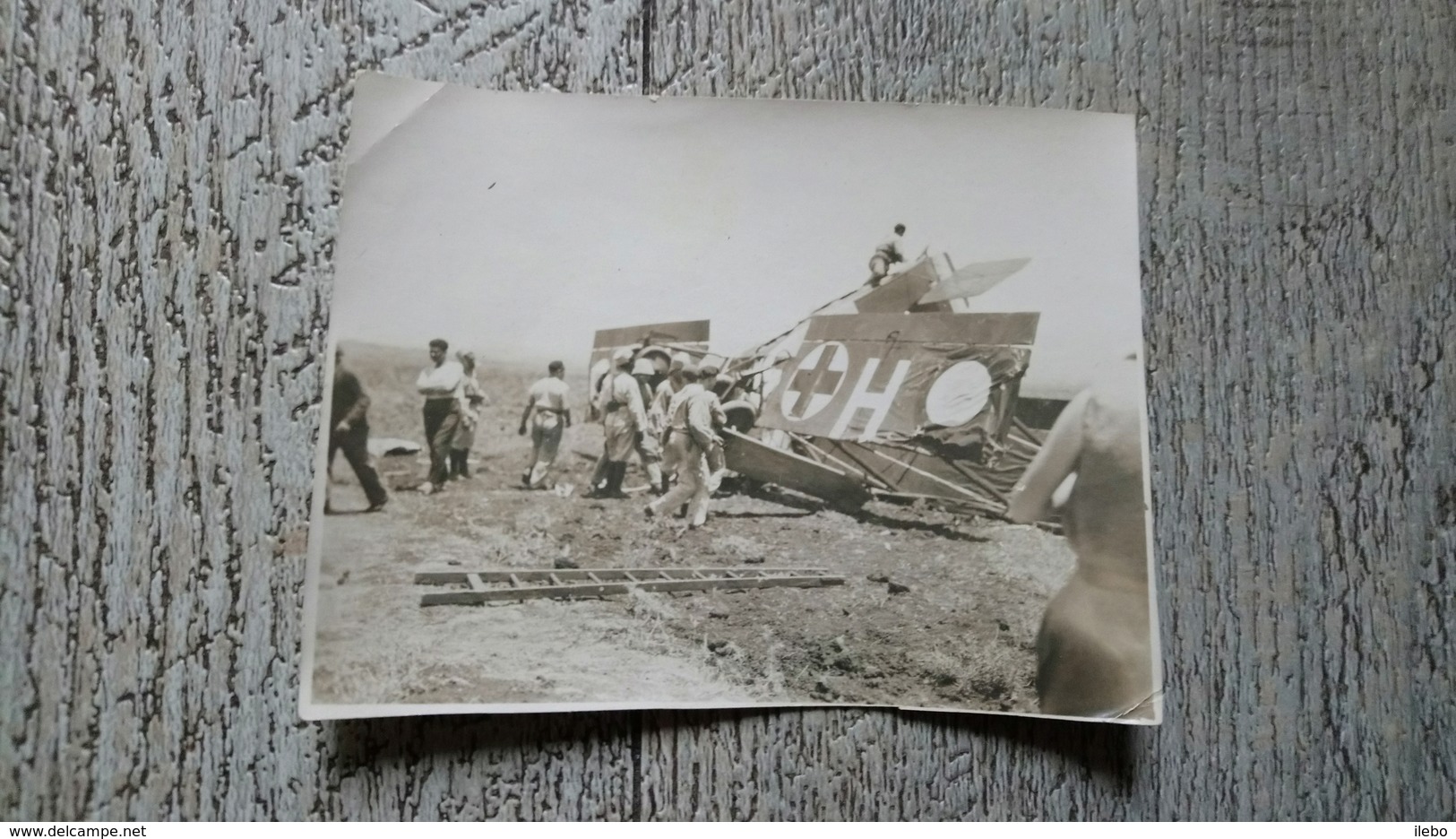 Photo Accident Avion Croix Rouge Militaire Aviation Rayak Liban Ouvrier Mécanicien  Lambert  Ww2 à Déterminer - Luftfahrt