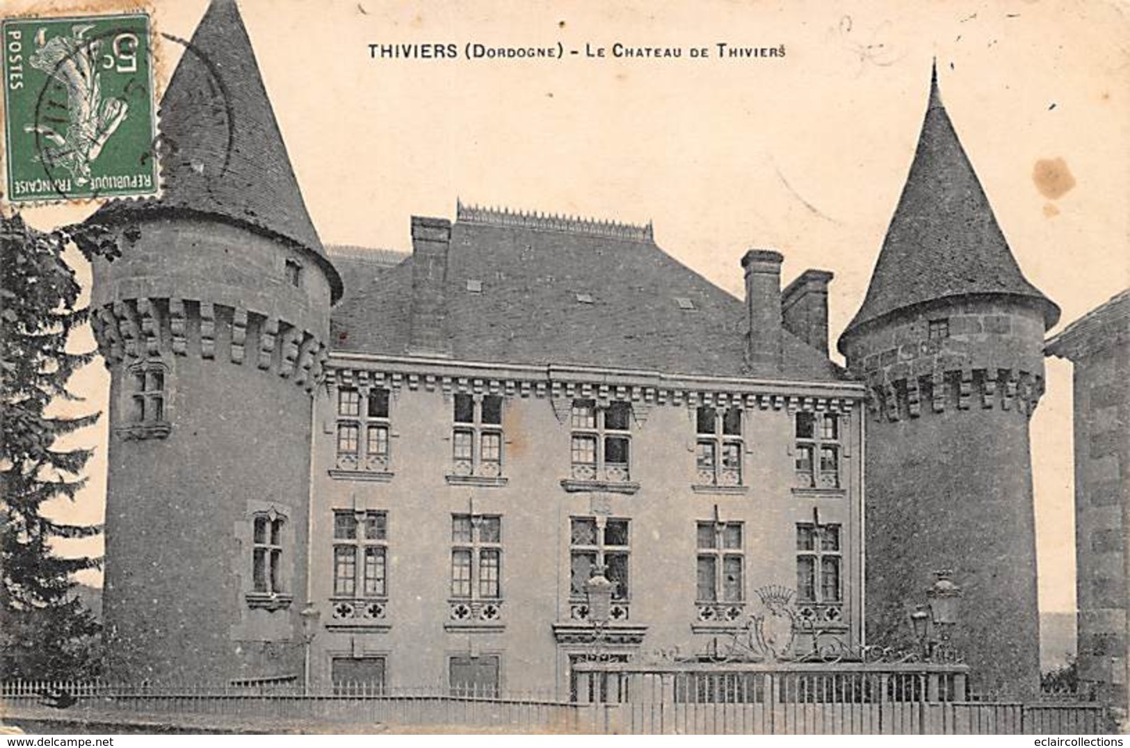 Thiviers       24       Le Château De Thiviers   (voir Scan) - Thiviers