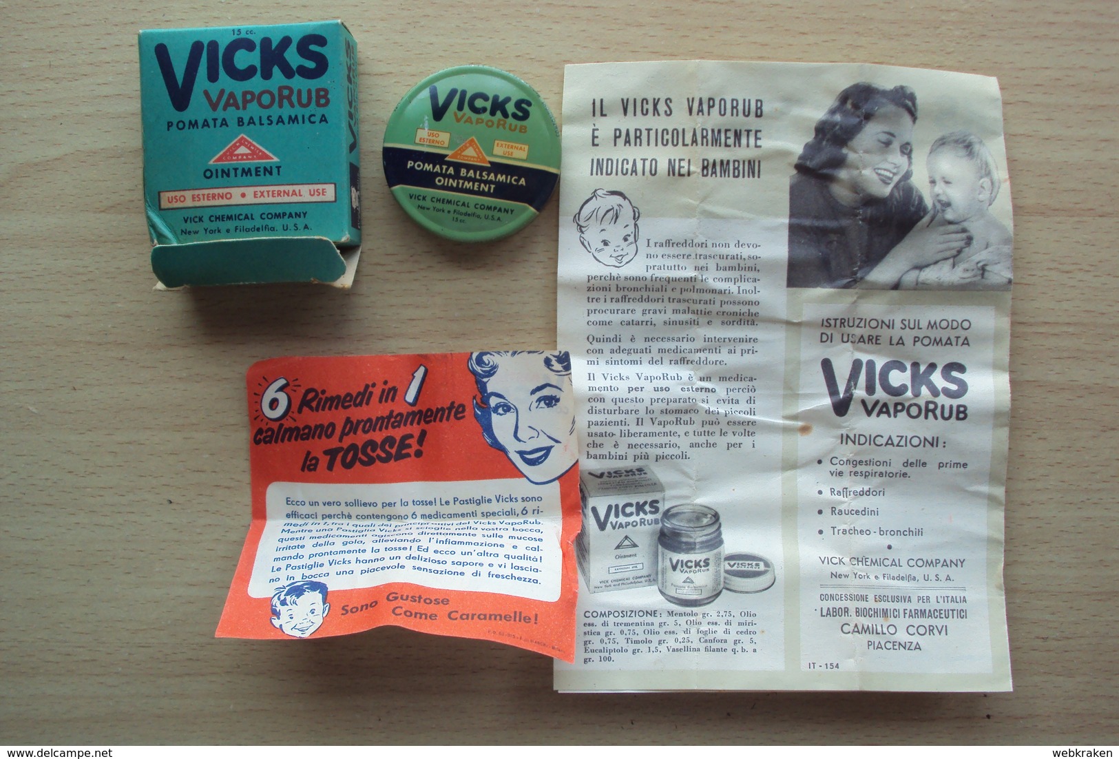 VECCHIA SCATOLETTA SCATOLA DI CARTA E DI LATTA PICCOLA FARMACIA MEDICINE VICKS VAPORUB PIACENZA STUPENDA Cm. 6x6 - Scatole