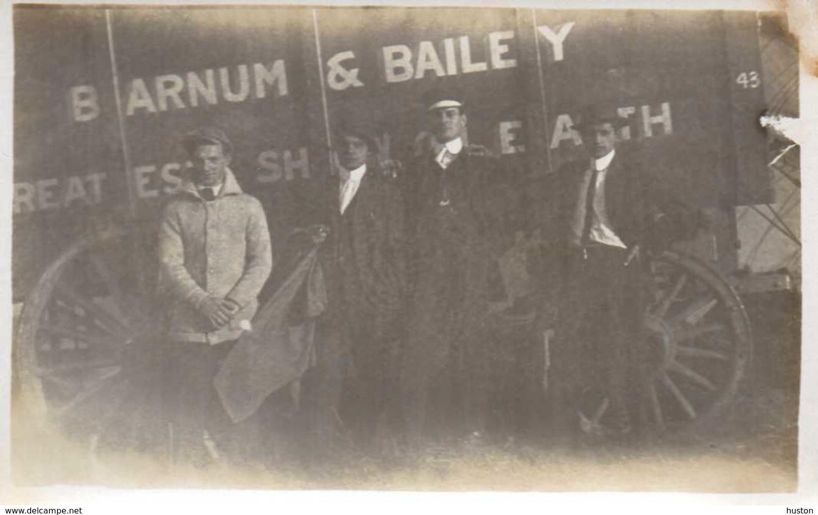 Cirque BARNUM Et BAILEY -  Monteurs Ou Artistes - CARTE PHOTO - Cirque