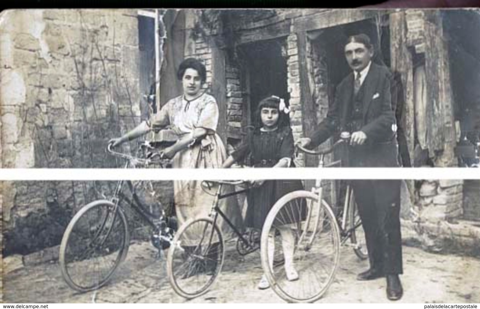 BAZANCOURT FAMILLE CYCLISTE  PHOTO CARTE   TRAIT ANTI COPIE                     JLM - Bazancourt