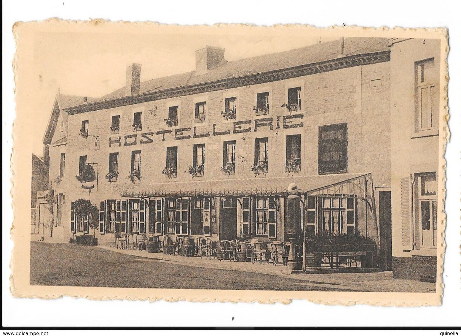 Havelange  ( M 3255 )  Hostellerie De La Poste ( Terrasse Et Pompe A Essence Devant ) - Havelange