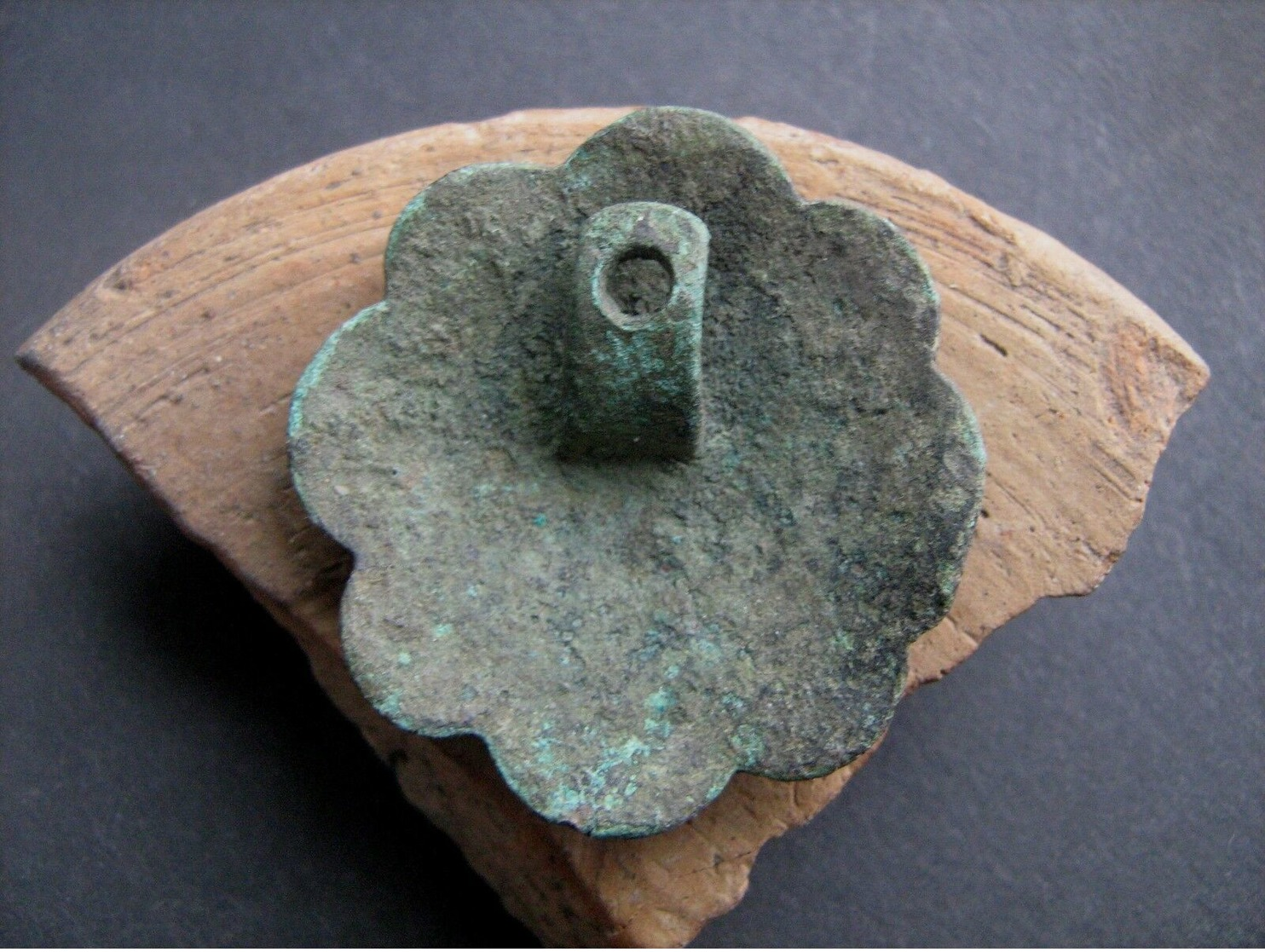 Medieval Bronze Button With Enamels 10-12 Centuries - Arqueología