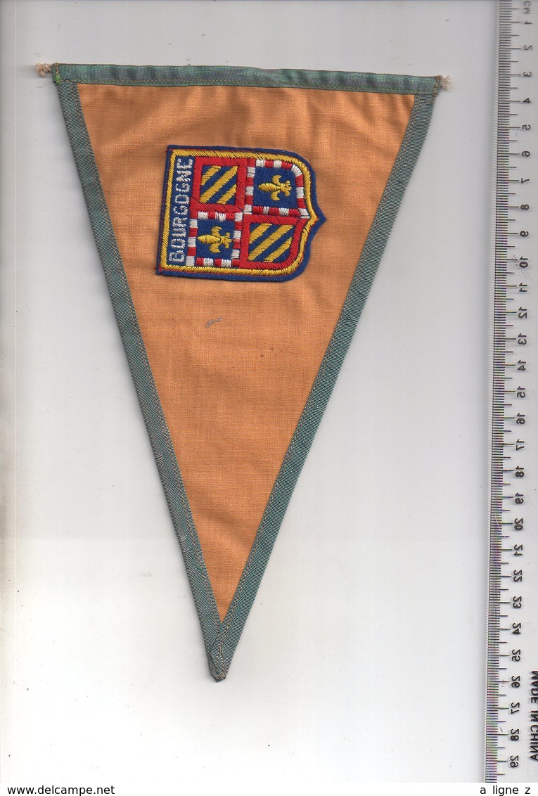 REF ENV : Fanion Flag Pennant Stendardo Touristique Ancien : DIJON BOURGOGNE - Obj. 'Souvenir De'