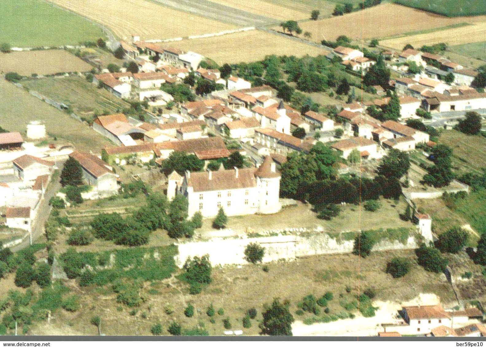 16 CHATEAU DE BAYERS  VUE AERIENNE DU VILLAGE ET DU CHATEAU - Otros & Sin Clasificación