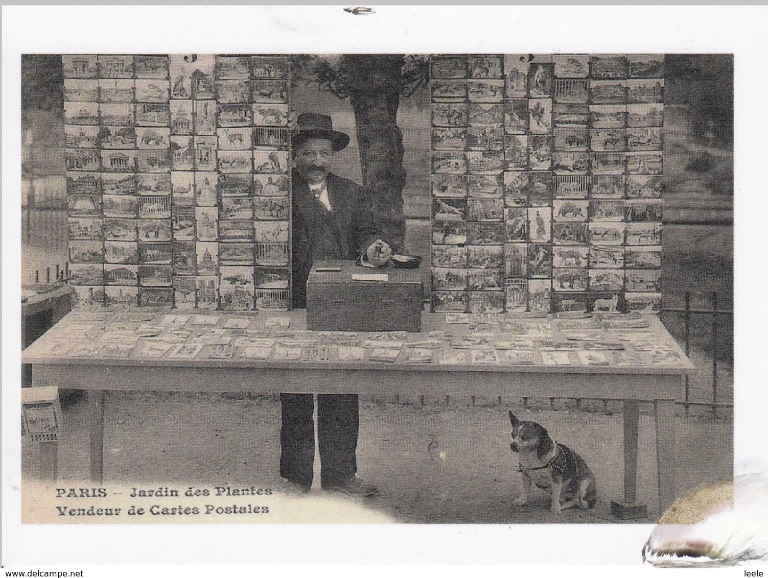 BL191.Modern Postcard.Old Picture Of A Street Postcard Seller In Paris - Postal Services