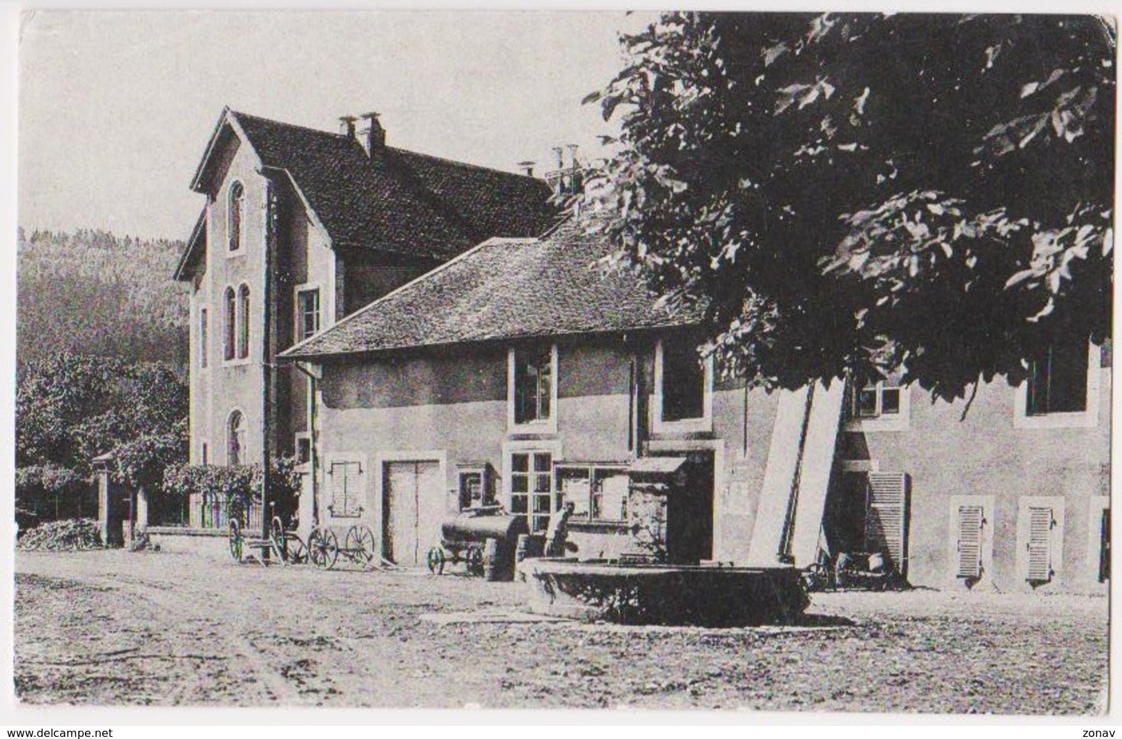 Cp VANNOZ Jura Gros Plan Chalet Ecole - Autres & Non Classés