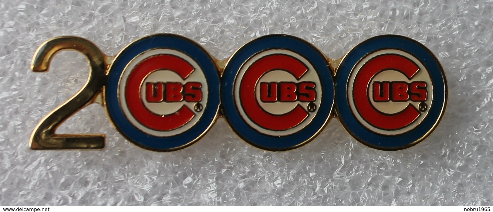 Pin's Baseball 2000 Cubs De Chicago Double Attache . 12X42 Mm . Superbe - Honkbal
