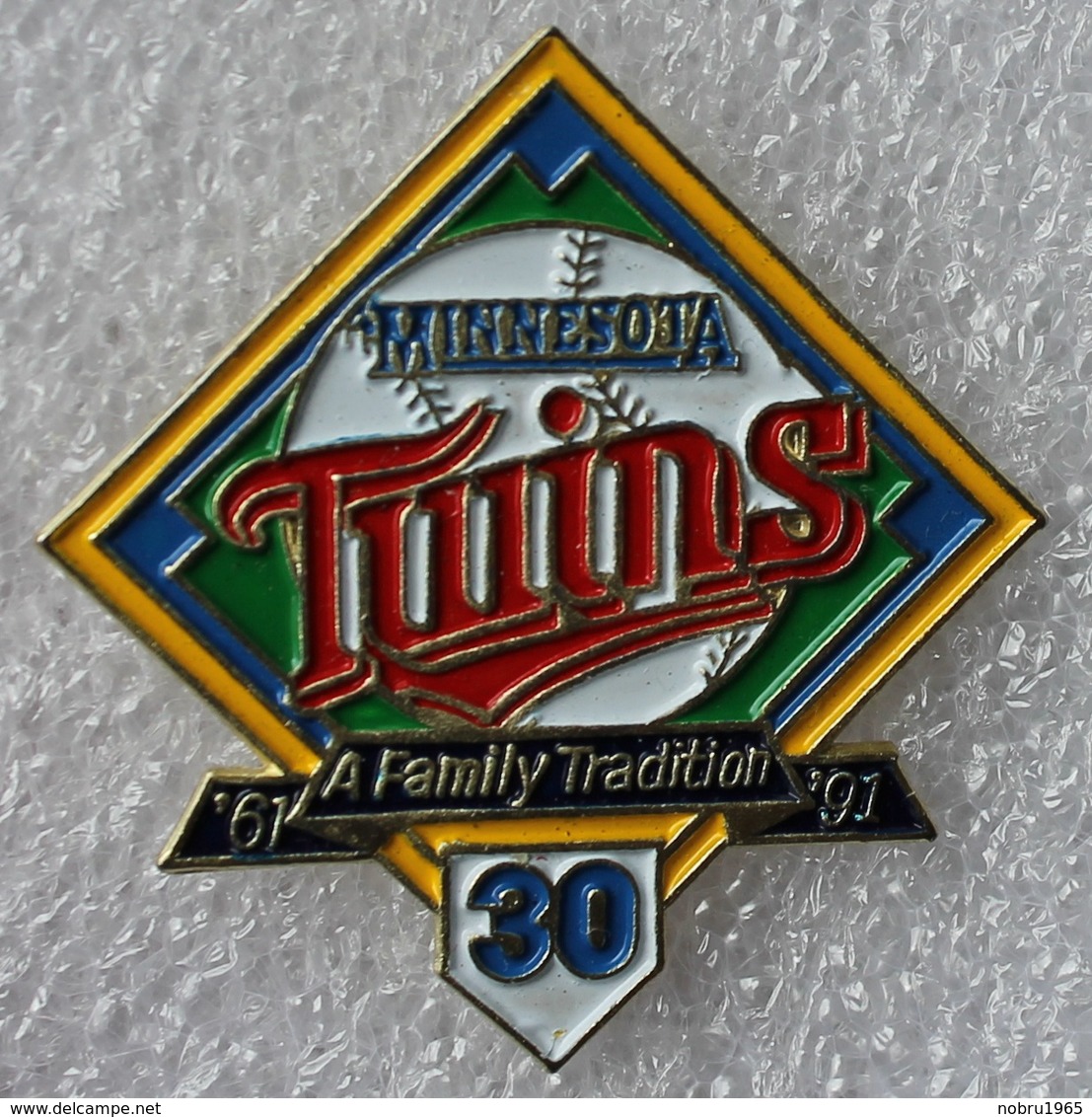 Pin's Baseball Minnesota Twins 1991 .34X35 Mm . Superbe - Honkbal