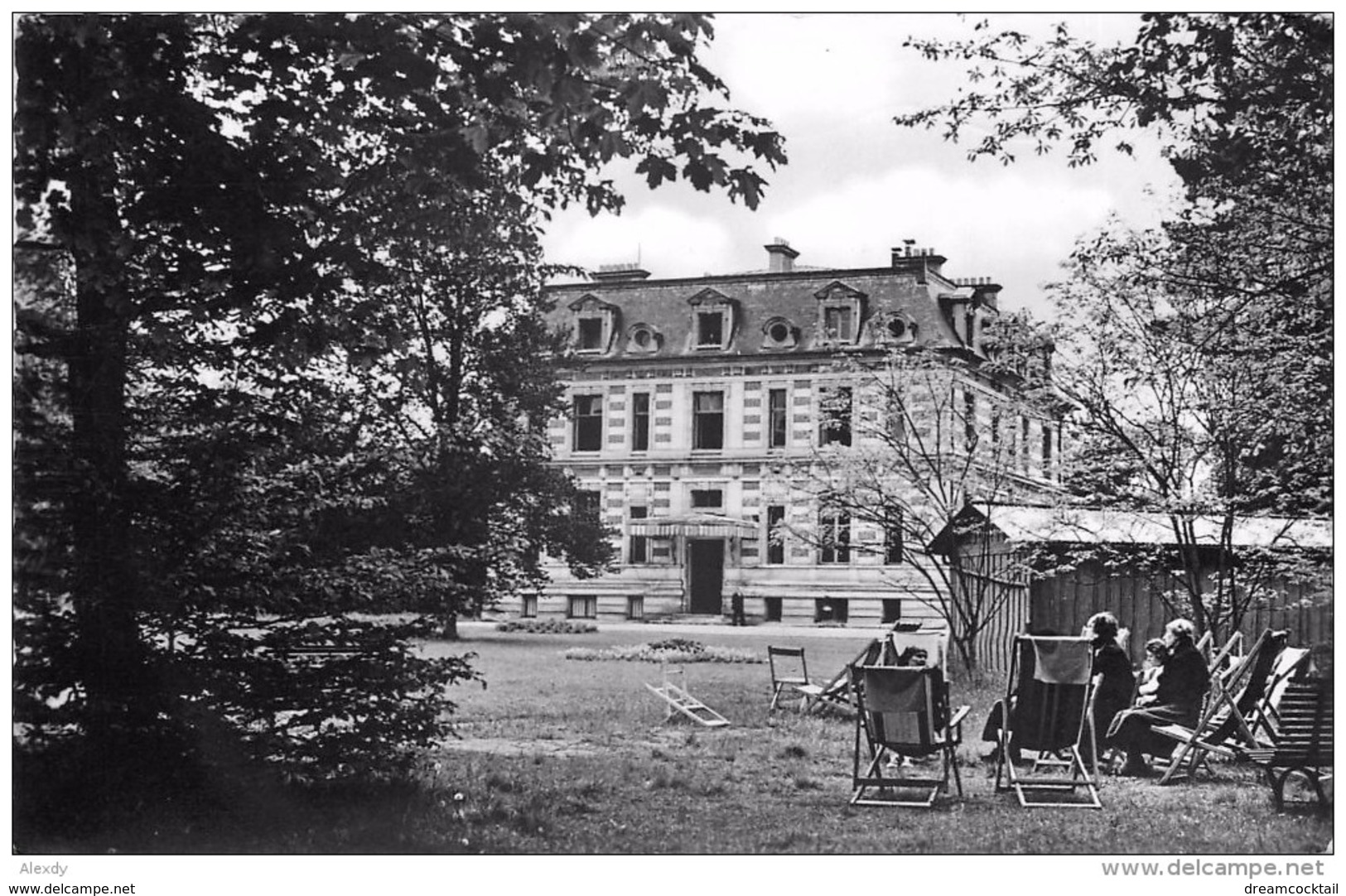 Photo Cpsm Cpm 60 CHANTILLY. Maison Convalescence Rothschild Rue Victor-Hugo - Chantilly