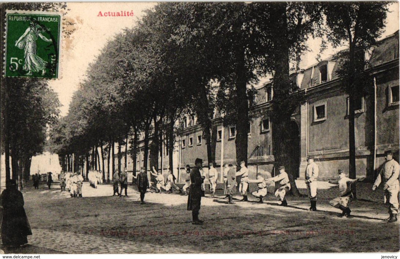 VERSAILLES MILITAIRES A LA GYMNASTIQUE ,  58806A - Régiments