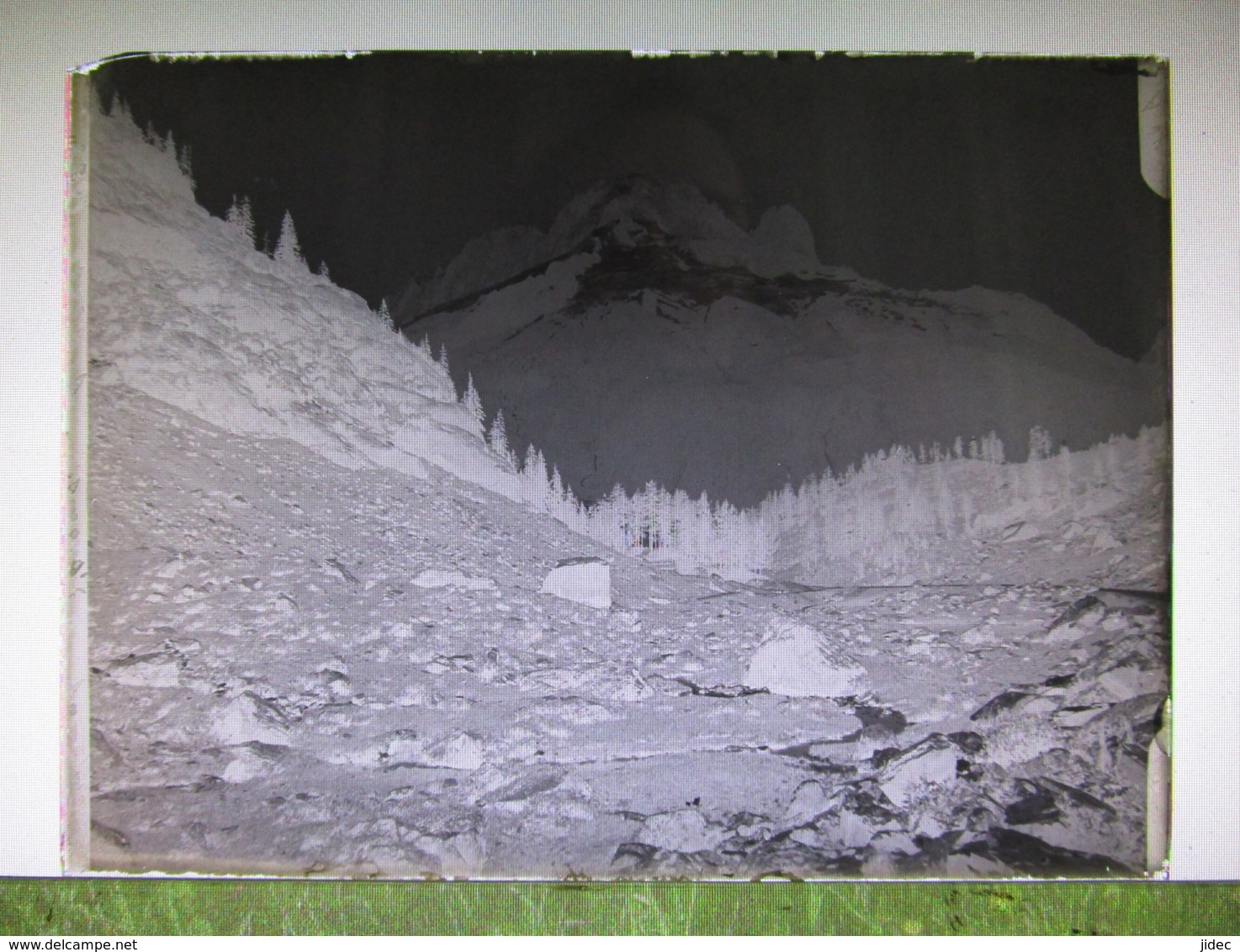 Ancienne Photographie Photo Négatif Sur Verre Argentière Aiguille Verte Près Salvan Gietroz Chamonix Finhaut Vallorcine - Glasdias