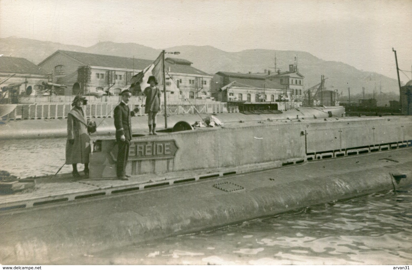 SOUS MARIN NEREIDE  - LOT De 2 CPA - - Submarines