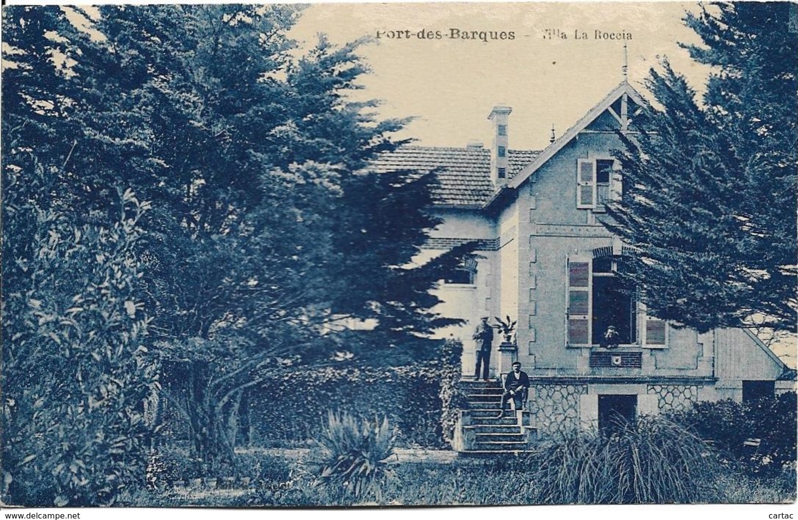 D17 - PORT DES BARQUES - VILLA LA ROCCIA - Hommes Sur Les Marches Et à La Fenêtre Raoul - Autres & Non Classés