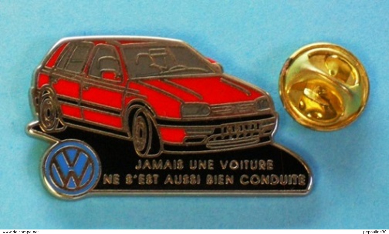 1 PIN'S  //  ** VOLKSWAGEN / GOLF ** . (Decat Paris) - Volkswagen