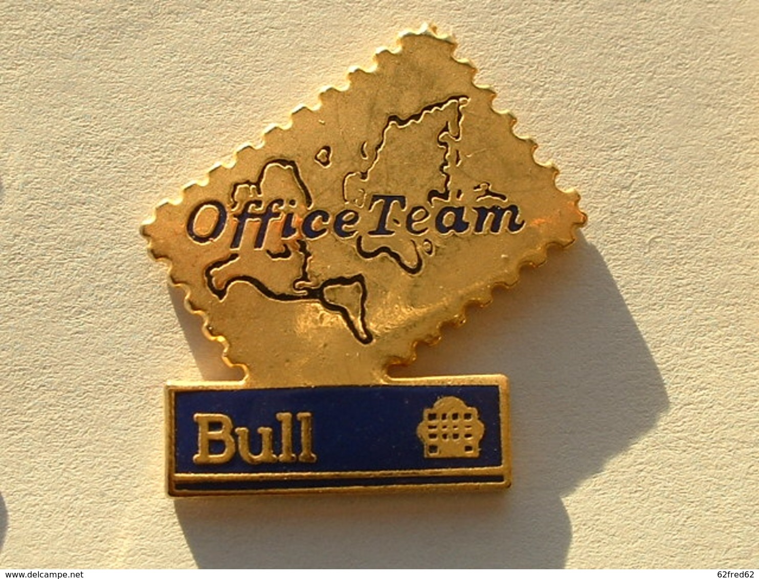 PIN'S OFFICE TEAM - BULL - Informatique