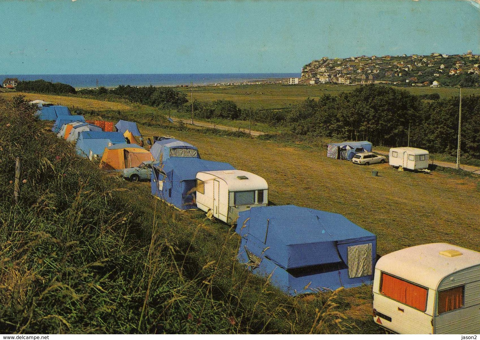 Cpm Criel Sur Mer(76) Le Camping Municipal Et La Plage  Non Ecrite Caravanes Tentes - Autres & Non Classés