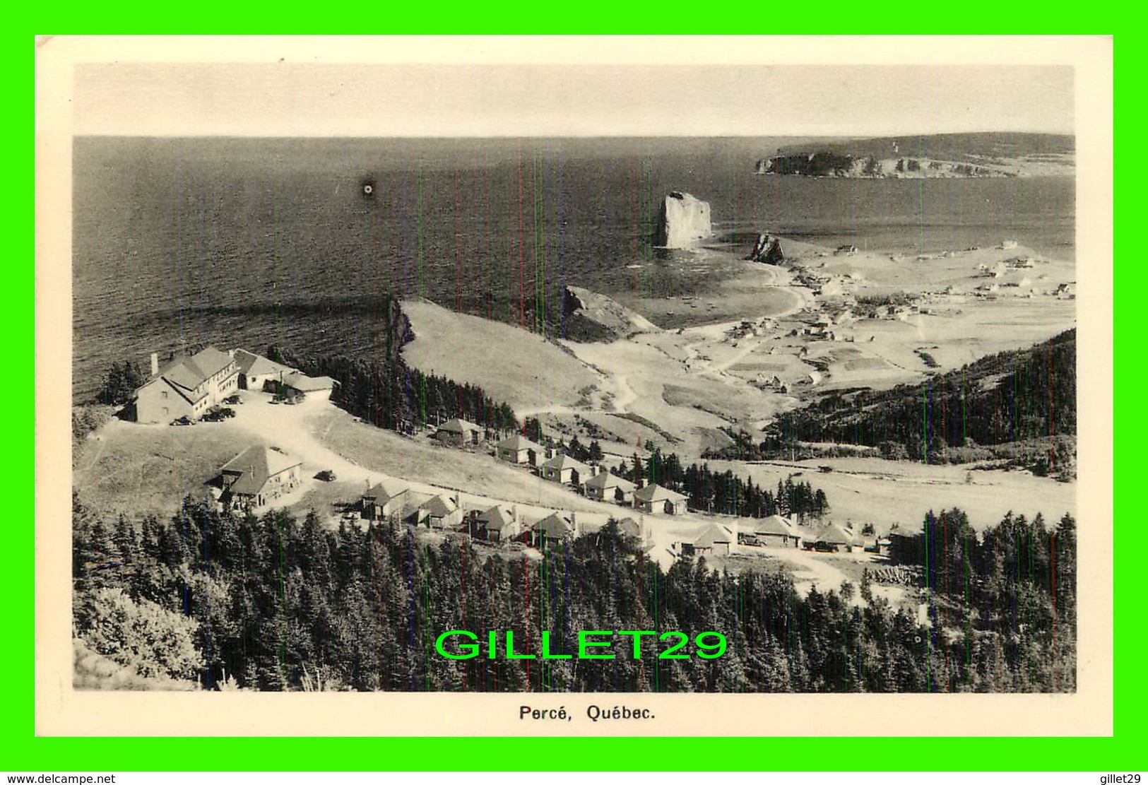 PERCÉ, QUÉBEC - VUE DU VILLAGE ET DU ROCHER -  NOVELTY MANUFACTURING CO LTD - - Percé