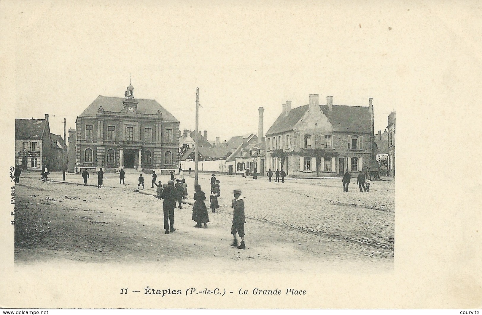 Etaples - La Grande Place ( Carte Précurseur ) - Etaples