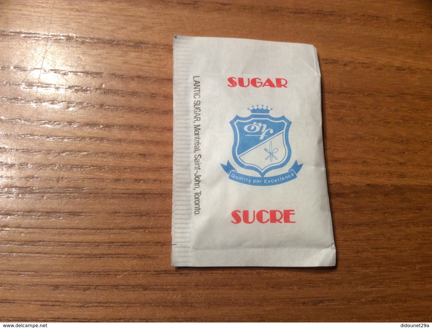 Sachet De Sucre "omf - LANTIC - MONTREAL - TORONTO" CANADA - Sucres