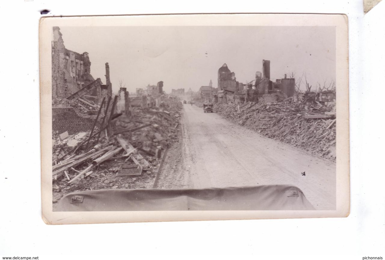 GUERRE 39 45 Ww2  Carte Photo Destruction Avancee  Americaine Ville Ruines Camion Americain  Maybe Aachen - War 1939-45