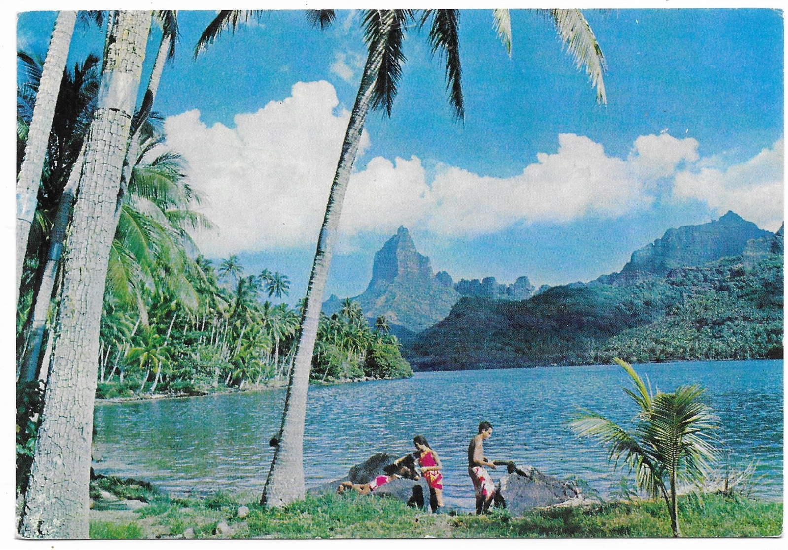 Escale A Tahiti Baie De Cook à Bora Bora Publicité Amora - French Polynesia