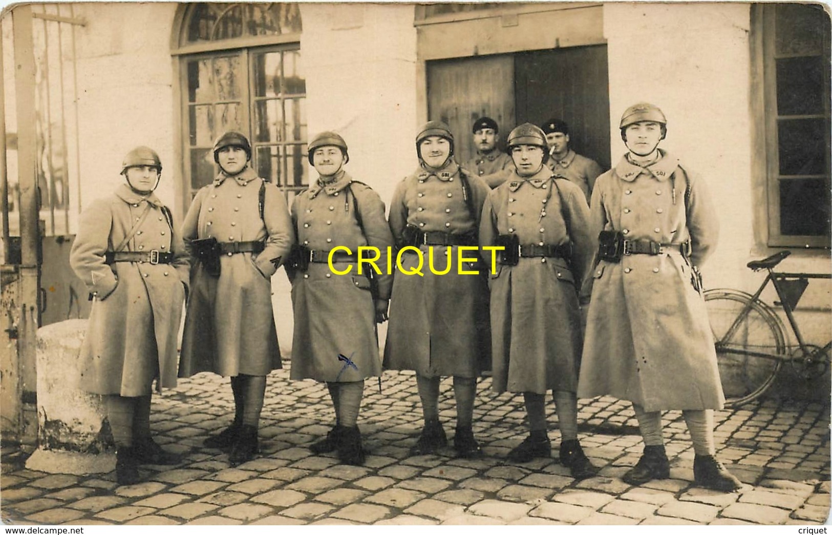 Militaria, Carte Photo D'un Groupe De Militaires Du 501ème Régiment De Chars, Un De Nommé - Régiments