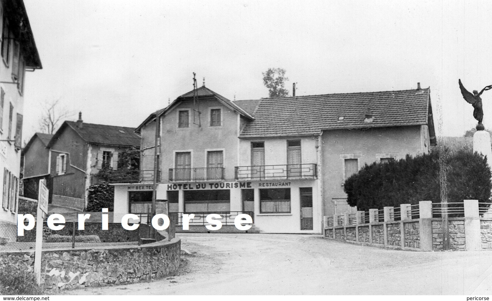 46  Latronquiere  Hôtel Du Tourisme Et Gendarmerie - Latronquiere