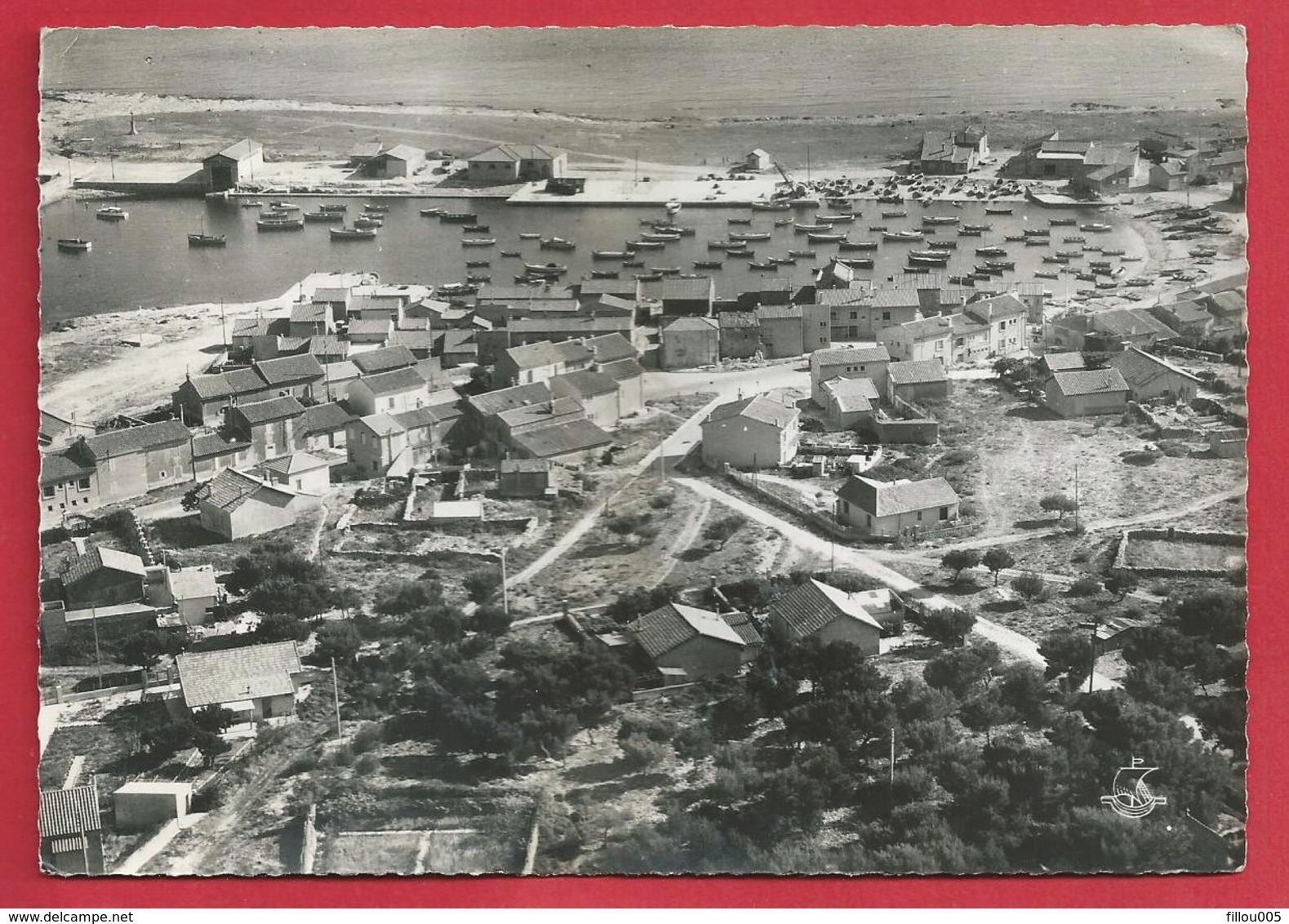 13 LA COTE BLEUE. COURONNE DU CARRO  (BOUCHES- DU- RH ) VUE  AERIENNE..BATEAU.. MER.....C3048 - Autres & Non Classés