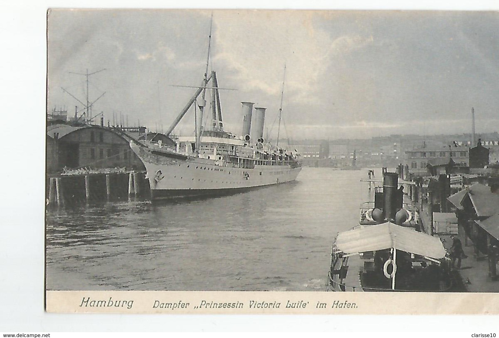 Bateaux Paquebot  Hamburg Dampfer Princesse Victoria  Im Hafen - Paquebote